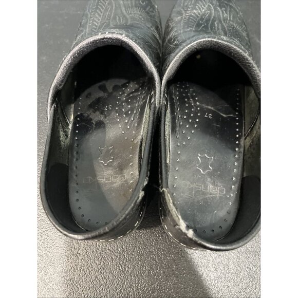 Dansko Shoes Womens Sz 37 Black Tooled Leather Clogs Comfort Nursing Non Slip - Picture 6 of 8
